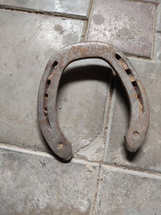 Продаются подковы для лошадей б/у