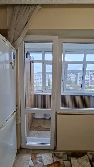 Дограма вратопрозорец Ролпласт