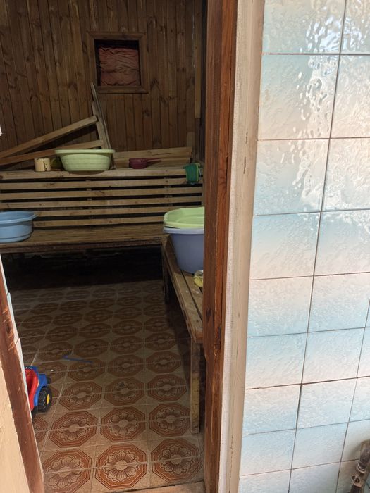 продаётся двухэтажный дом с бассейном и баней