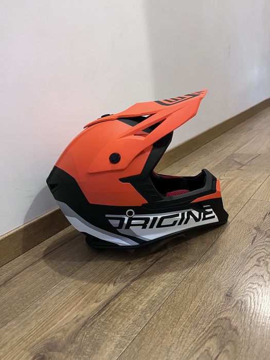 Casca enduro cu ochelari