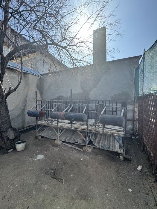 Qoy xona 4 tali sotiladi