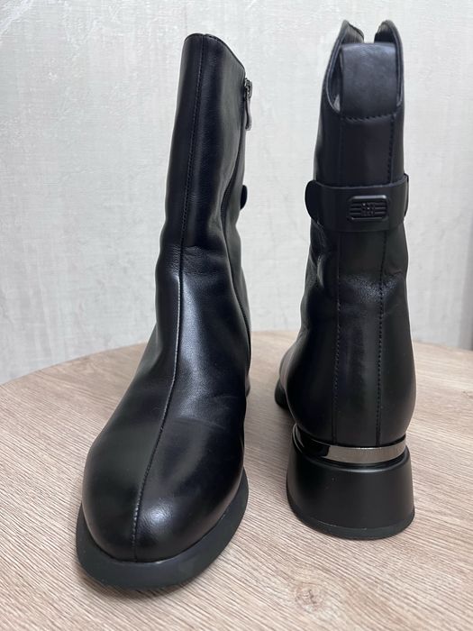 Зимние женские ботинки
