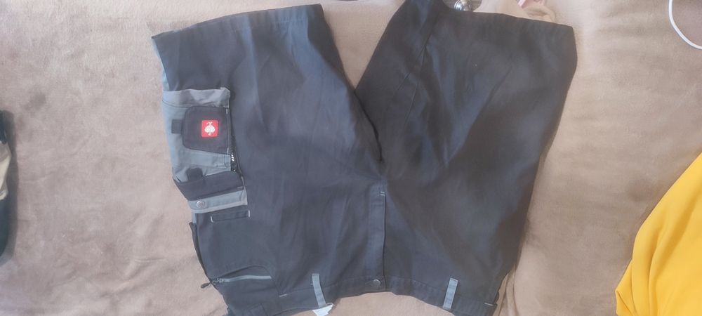 Работни панталони на Strauss