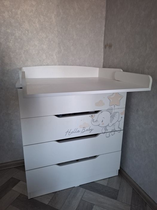 Камод с пеленальным столиком