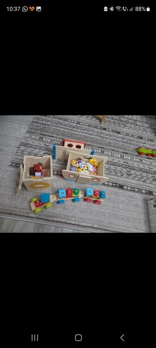 Vând jucarii educative din lemn