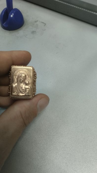 Продам печатку золотую