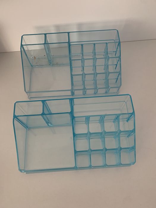 Кутия за гримове, разделител за гримове