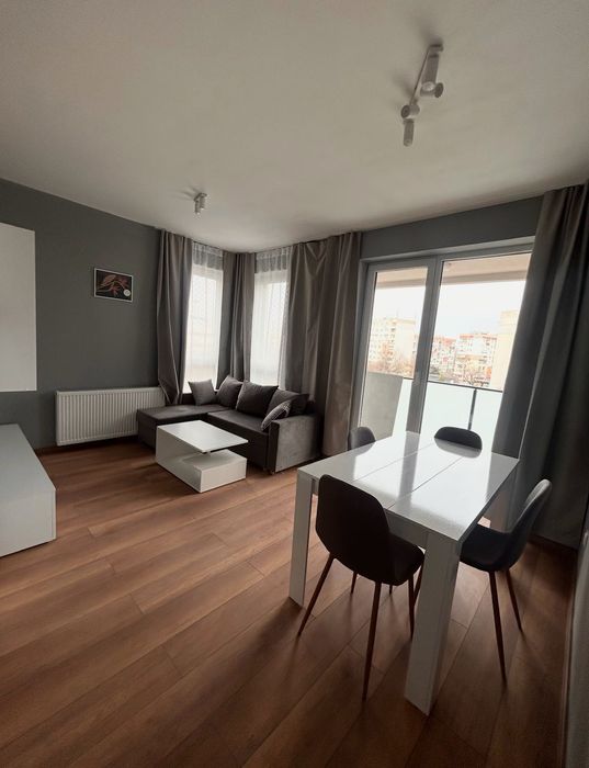 Отдавам под наем двустаен апартамент в ж.к. Връбница 2.