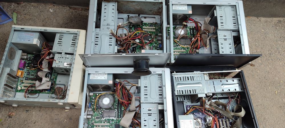 На запчасти!!!  системные блоки