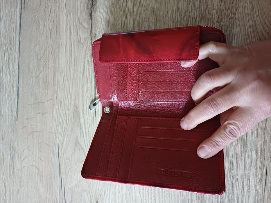 Дамско портмоне,ново