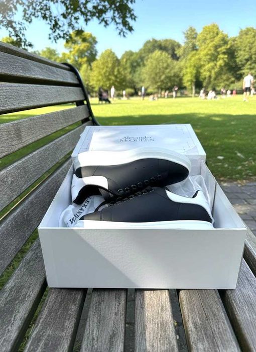 Adidasi Alexander Mc Q u e e n Negru-Alb - Full Box Piele