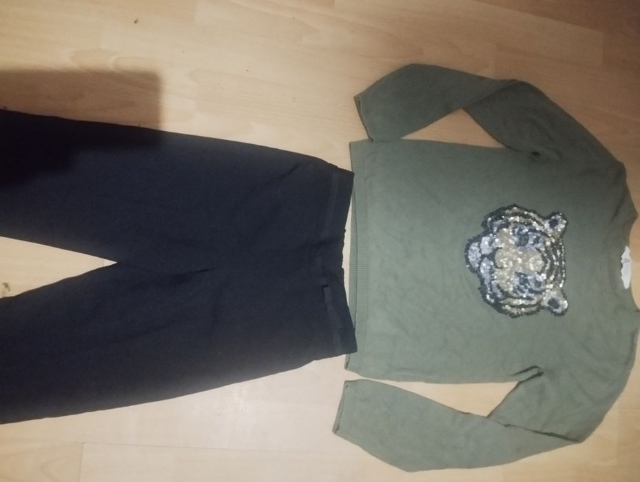 Bluză nouă fete și pantaloni noi+  cadou