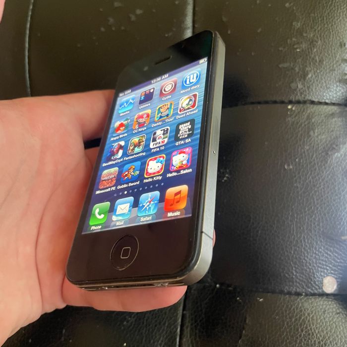 iphone 4s, 16гб, игры, зарядка, сим