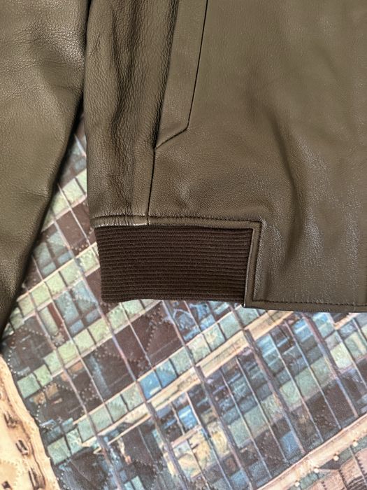 Куртка кожаная в идеальном состоянии