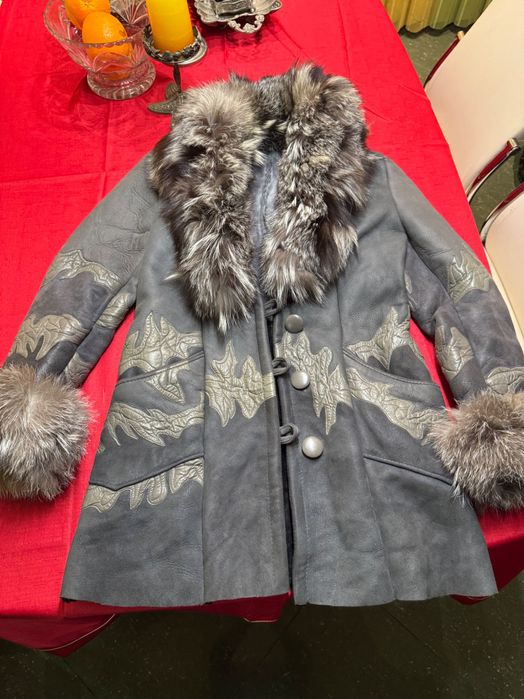 Кожух висококачествена Агнешка Кожа Яка от сребърна лисица