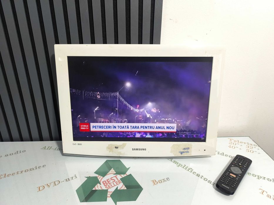 Televizor Samsung LE22A450C1D 22 inch cu porturi multiple