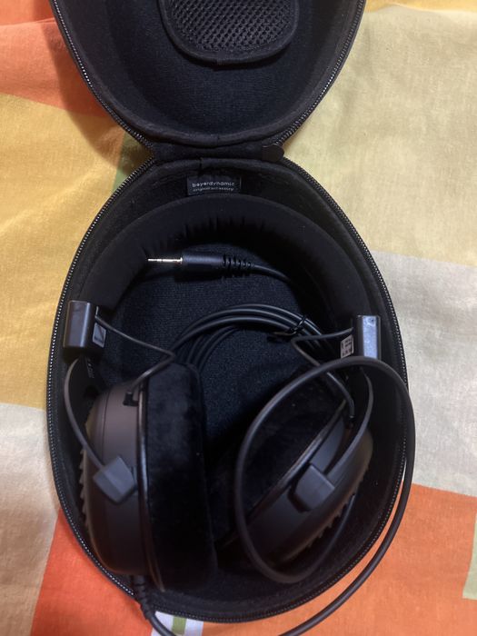 Beyerdinamic DT990 PRO