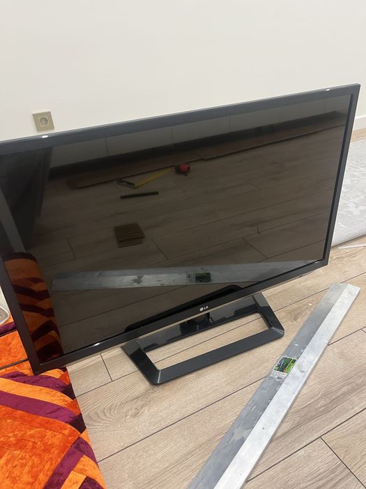 Телевизор LG рабочий