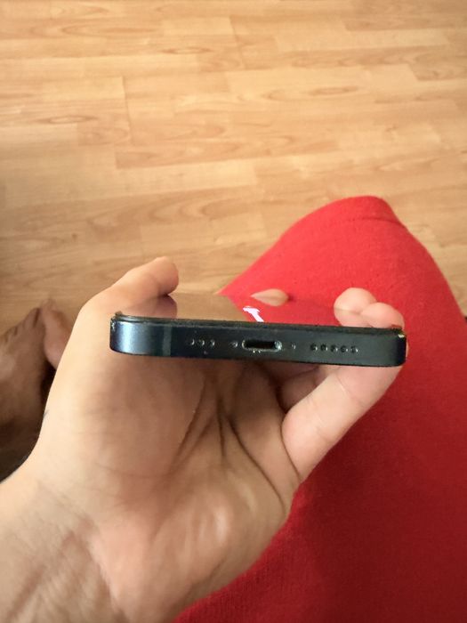 iphone 13 , 84 la baterie stare buna , display schimbat