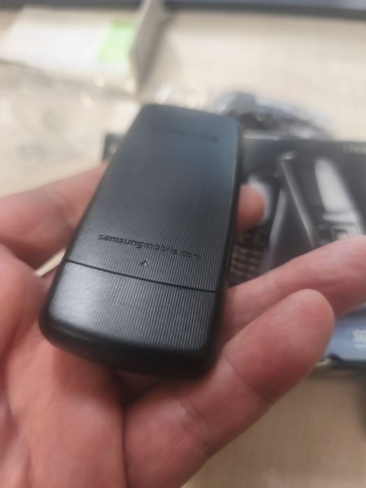 Самсунг SGH-B130 , неразличим от нов, без коментар на цената