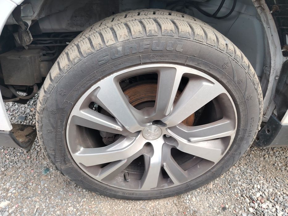 Лети джанти 17 цола със зимни гуми за Пежо / Peugeot