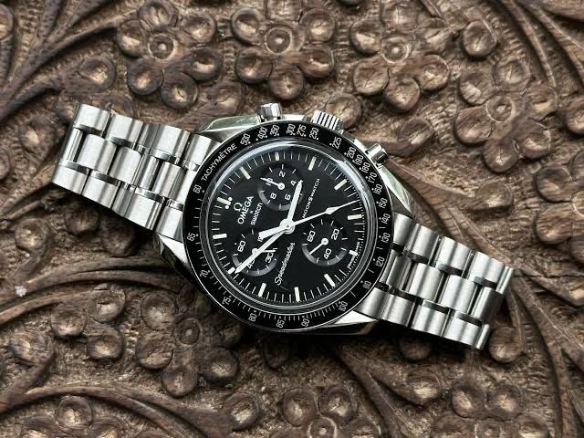 Omega x Swatch часы