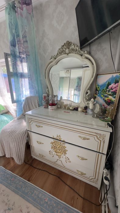 Спальний гарнитур