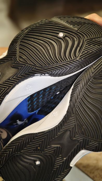 Баскетбольные кроссовки 26 размер