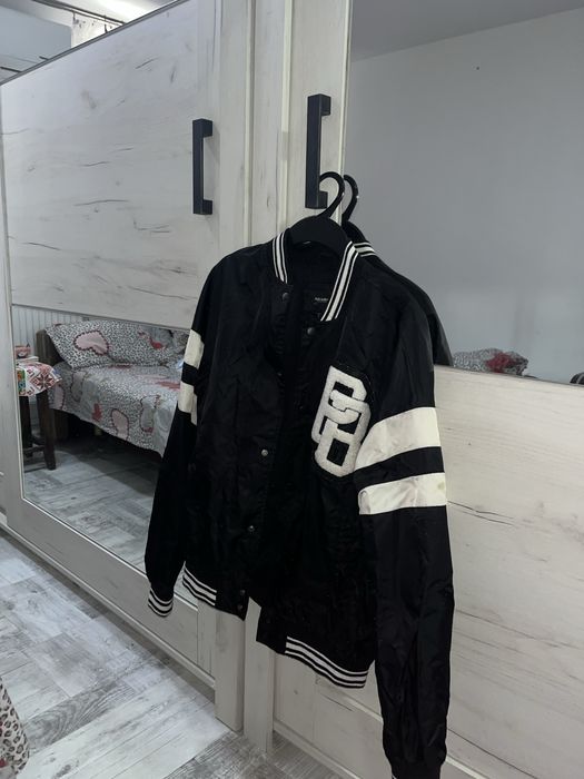 Geaca bomber Pull&Bear alb si negru