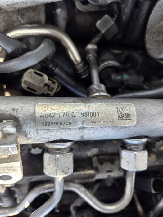 Rampa injectoare Mercedes 3.0 V6  A6420703395