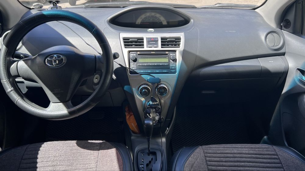 Продам Toyota Yaris