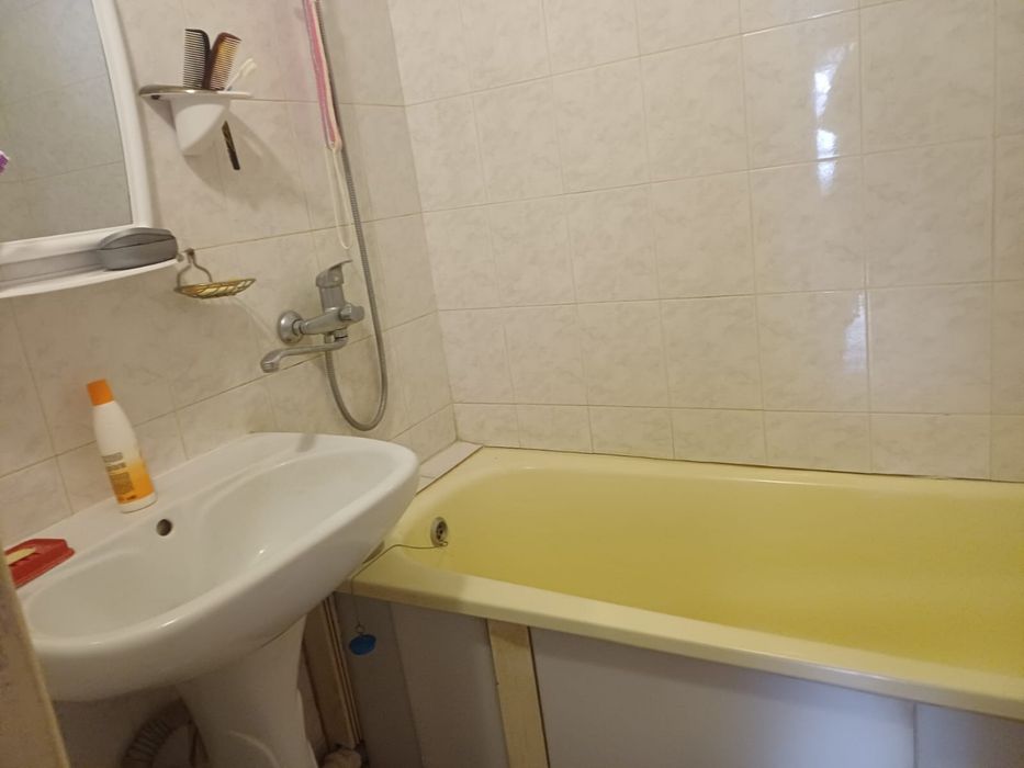 Продам квартиру 3ех комнатную