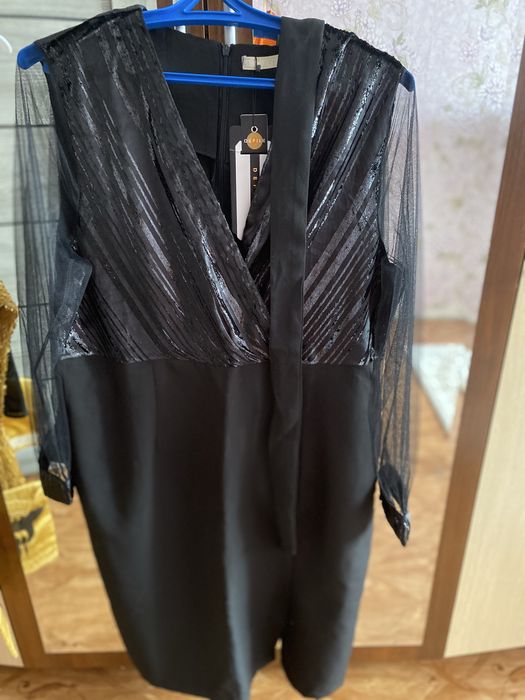 Срочно продам за 5000тг,размер 52