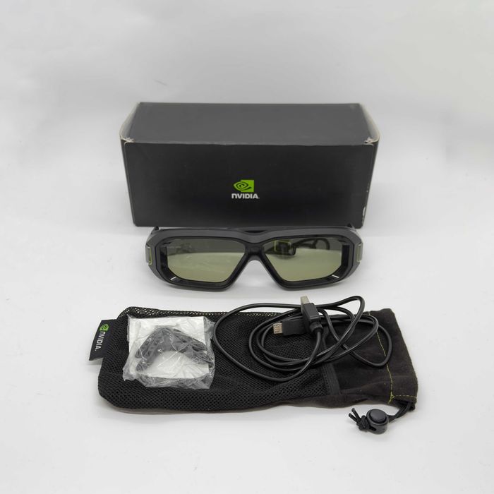 NVIDIA 3D Vision 2 P1431 – оригинални 3D очила, комплект / батерията не държи