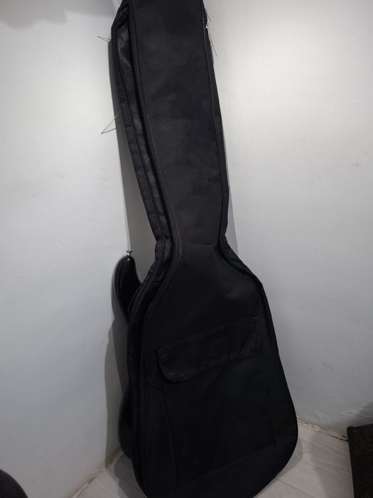 Продам гитару squier stratocaster by fender.