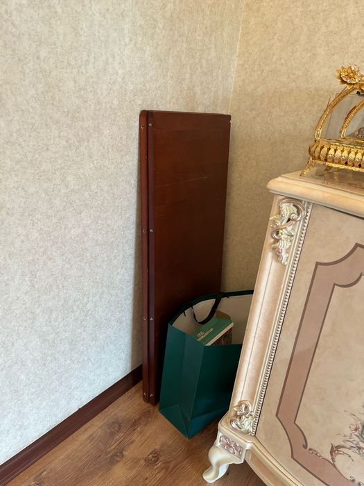 Стол со стульями