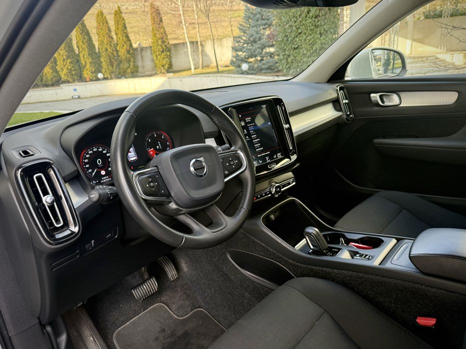 Volvo XC40 2.0d D3 Cutie Automata!Fab 2020!Garantie 12 Luni!