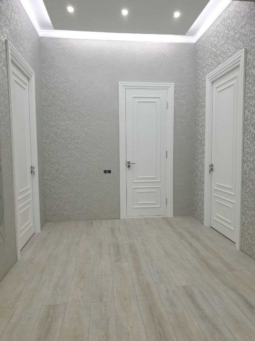 Установка  МДФ и акфа дверей