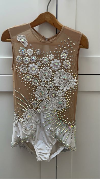 Costum gimnastică ritmică – vârsta 7-9 ani