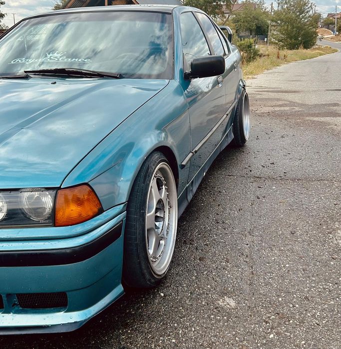 BMW 3 Series 1994 — imagine 3