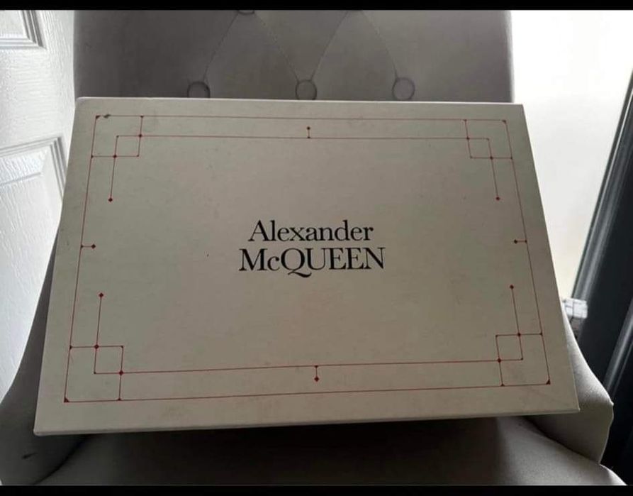 ТОП Предложение  !!! Елегантни сандали на  Alexander McQueen