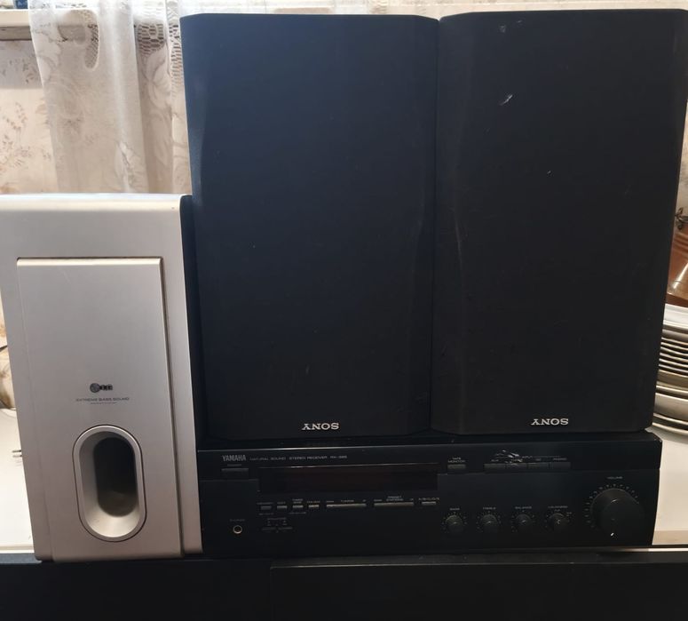 Продавам усилвател с тонколони и бас