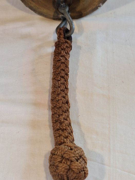 Огромни корабни камбани