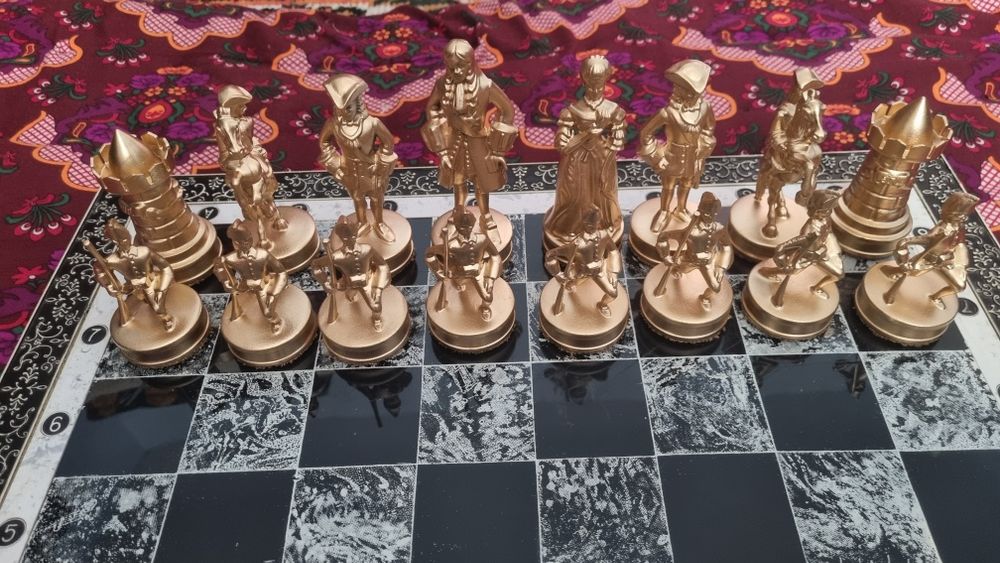 Shaxmat doska legendarniy narxini kelishamiz