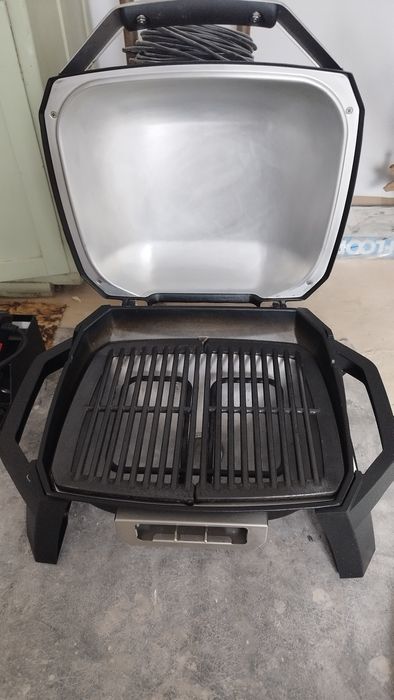 Електрическа скара с капак