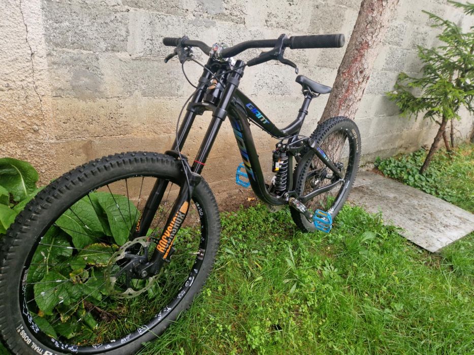 Продавам - Giant glory