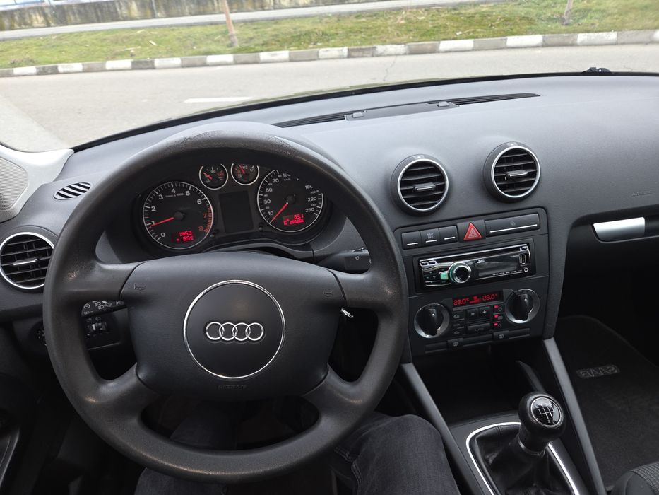 Audi a 3  1.6 mpi