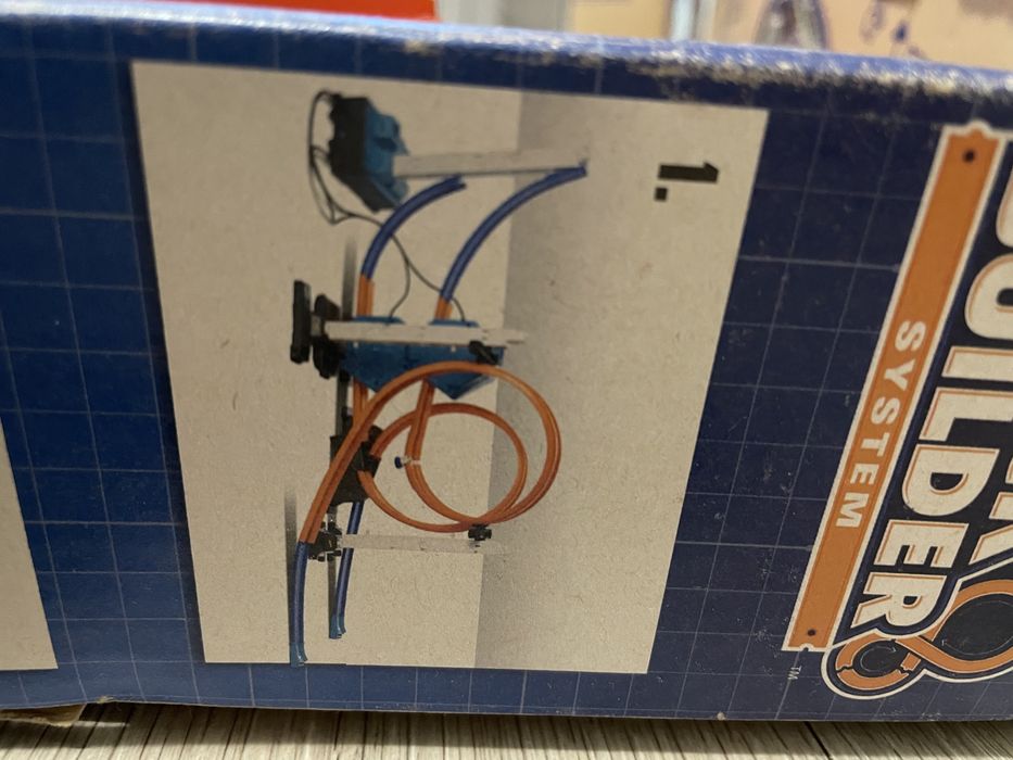 Hotwhells track builder в отличном состоянии