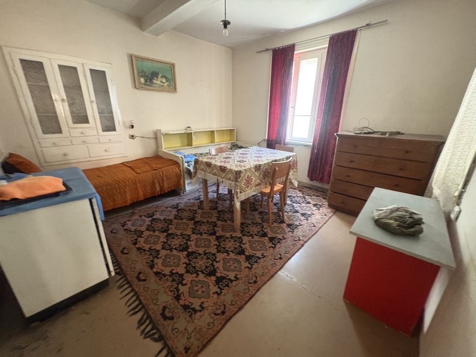 Продава се Къща в Плевен, 9-ти квартал - 148 кв.м за 111 €/кв.м - Снимка #2