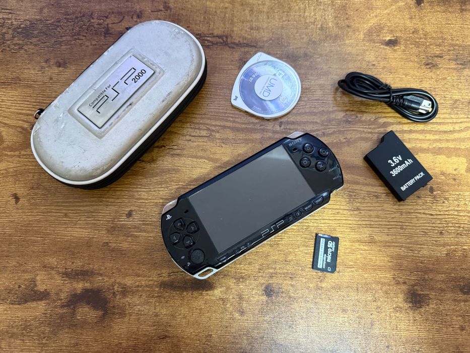 PSP 2000 Sony - Modat - Card 64gb - 1000 jocuri - Bucuresti | Negociabil